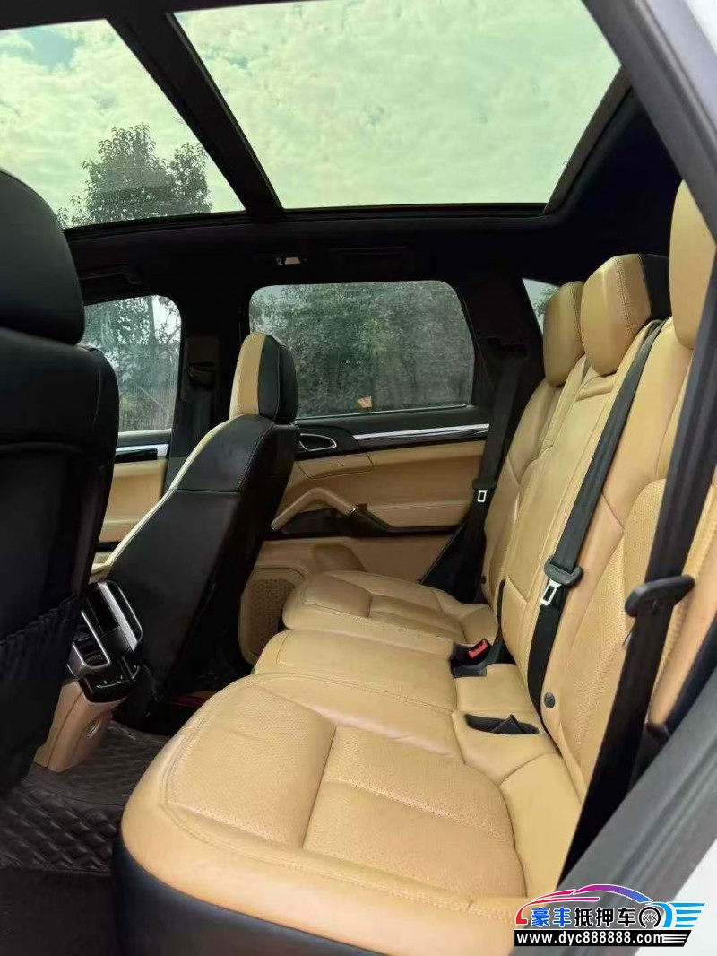 16年保时捷卡宴轿车抵押车出售