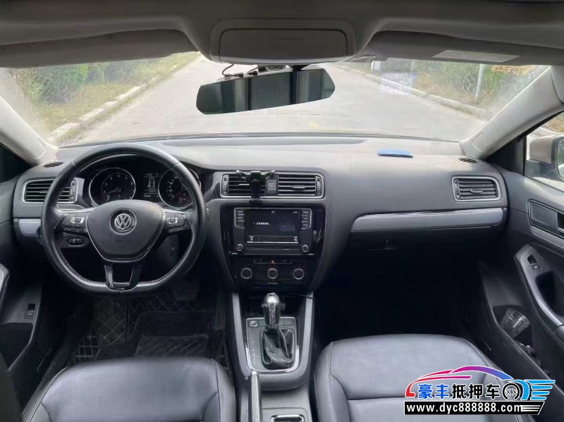 18年大众速腾轿车抵押车出售