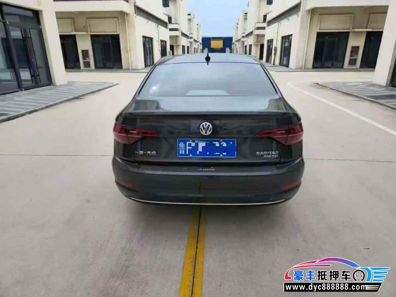 22年大众速腾轿车抵押车出售