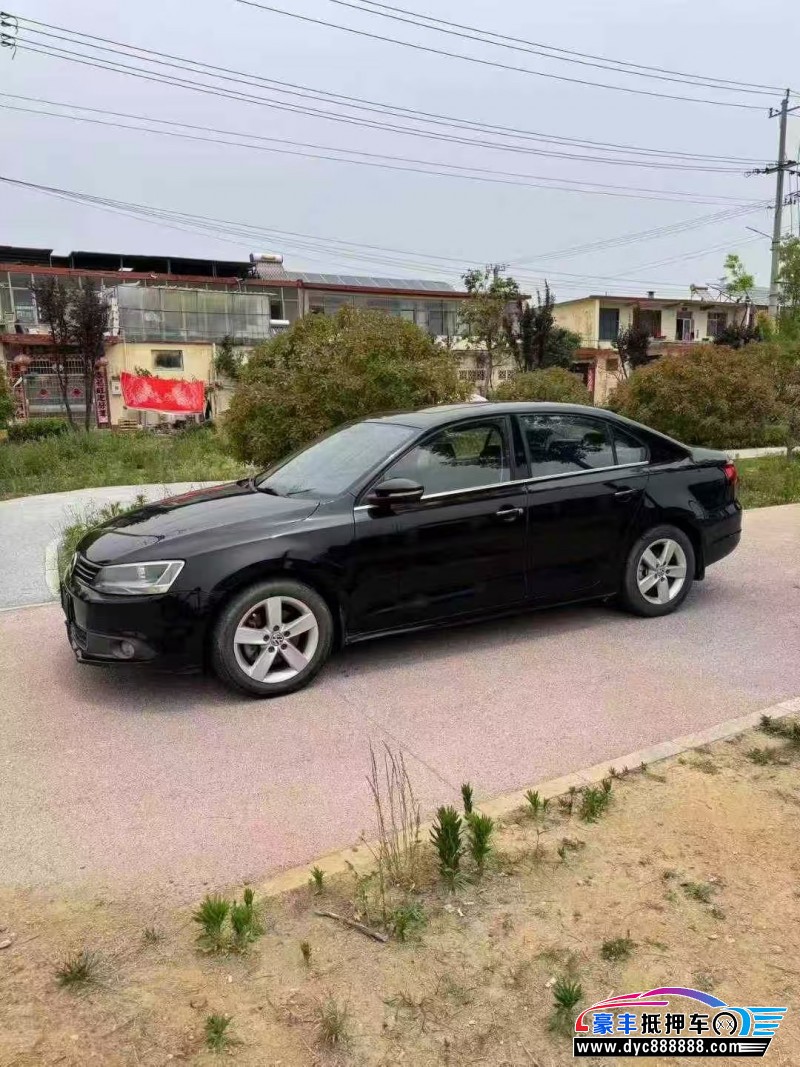 13年大众速腾轿车抵押车出售