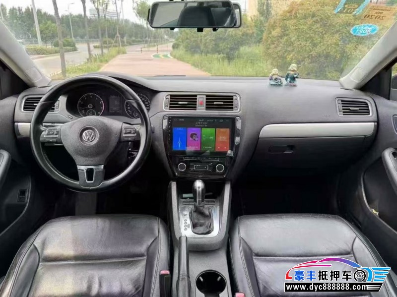 13年大众速腾轿车抵押车出售