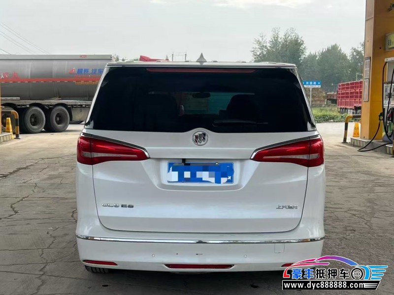 17年别克GL8轿车抵押车出售