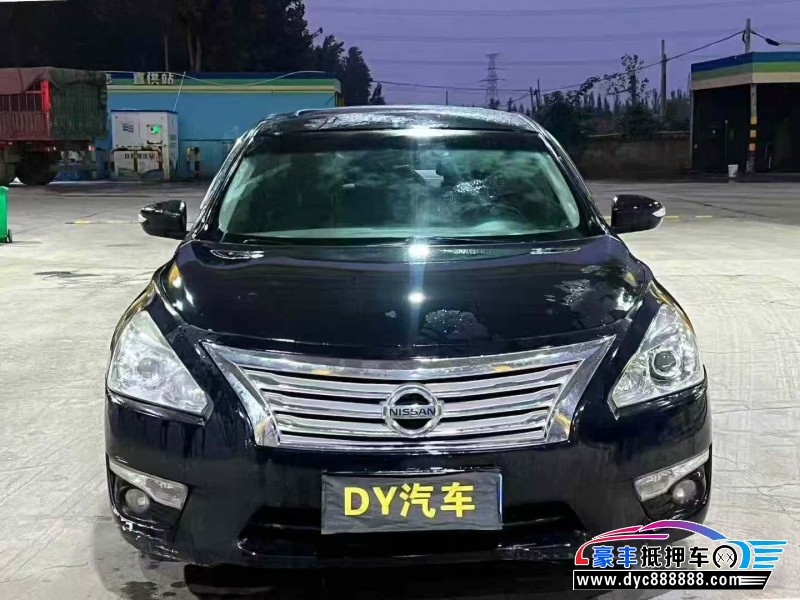 抵押车出售15年日产天籁轿车