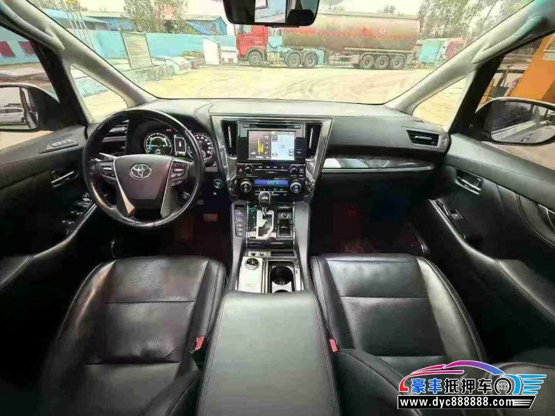 20年丰田威尔法轿车抵押车出售