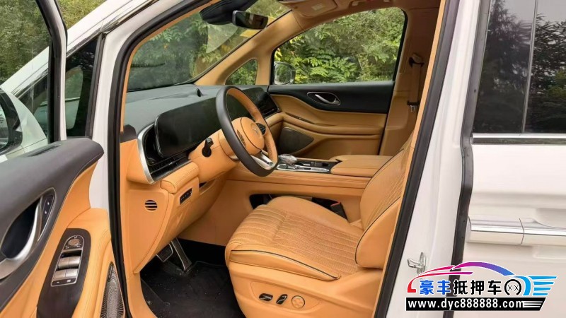 22年岚图梦想家MPV抵押车出售