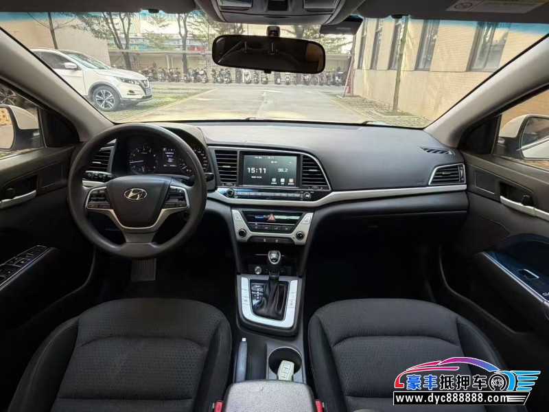 18年现代领动轿车抵押车出售