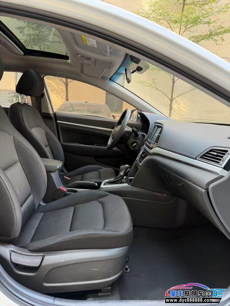 18年现代领动轿车抵押车出售