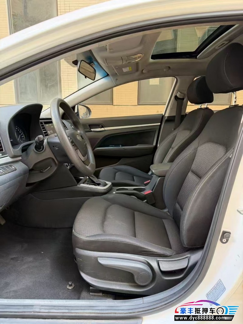 18年现代领动轿车抵押车出售