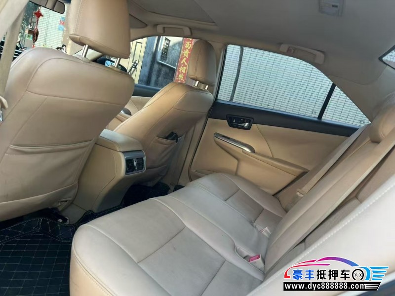 12年丰田凯美瑞轿车抵押车出售