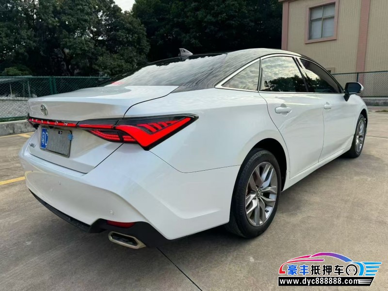 21年丰田亚洲龙轿车抵押车出售