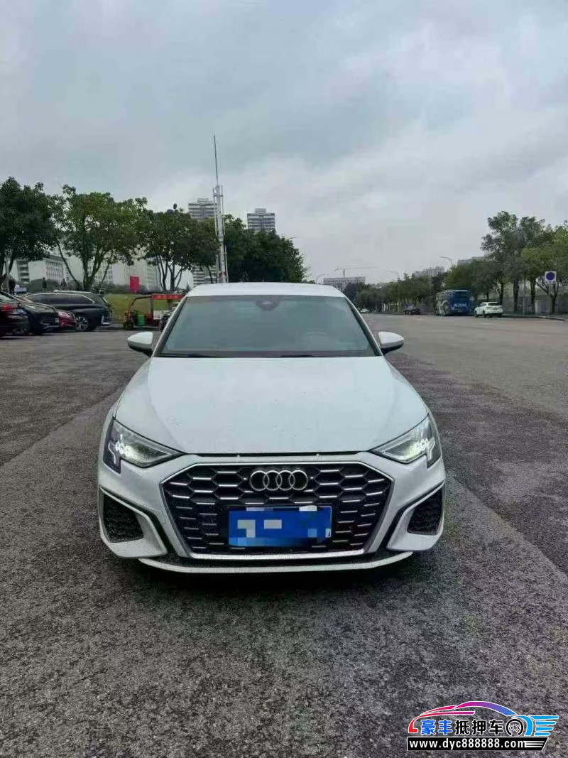 抵押车出售23年奥迪A4轿车