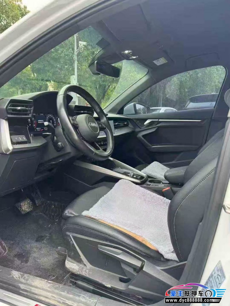 23年奥迪A4轿车抵押车出售