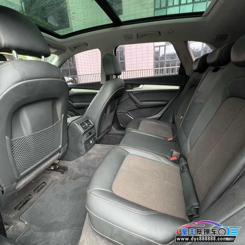 19年奥迪Q5轿车抵押车出售