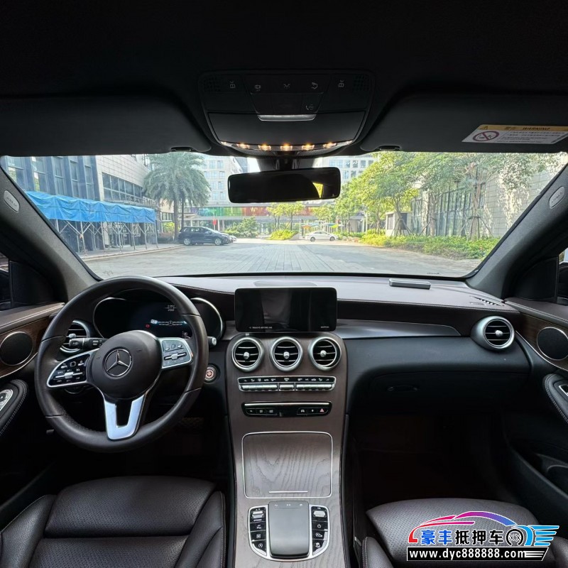 22年奔驰GLC轿车抵押车出售