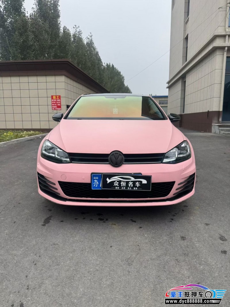 抵押车出售17年大众高尔夫轿车