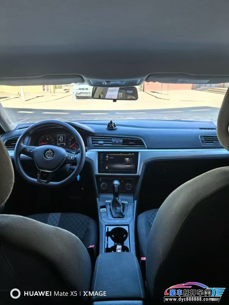 22年大众凌渡轿车抵押车出售