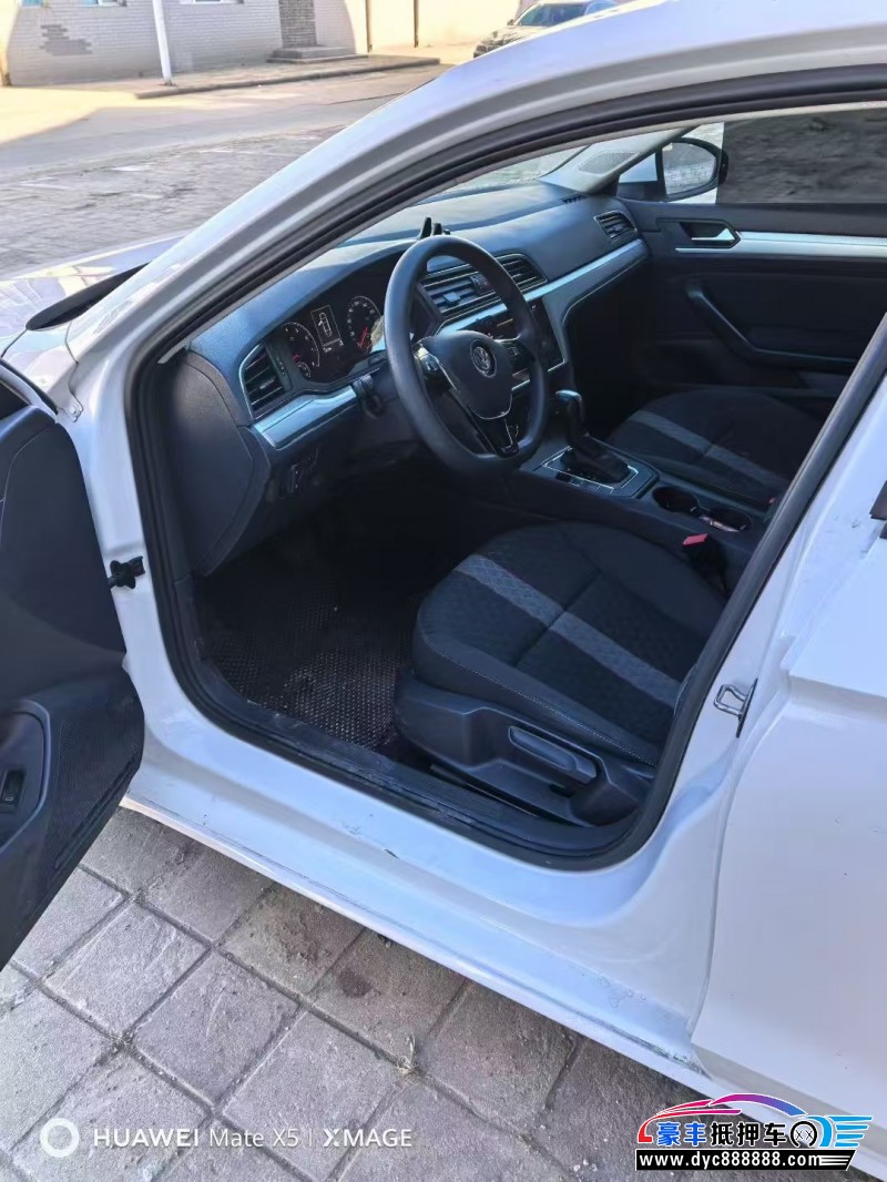 22年大众凌渡轿车抵押车出售