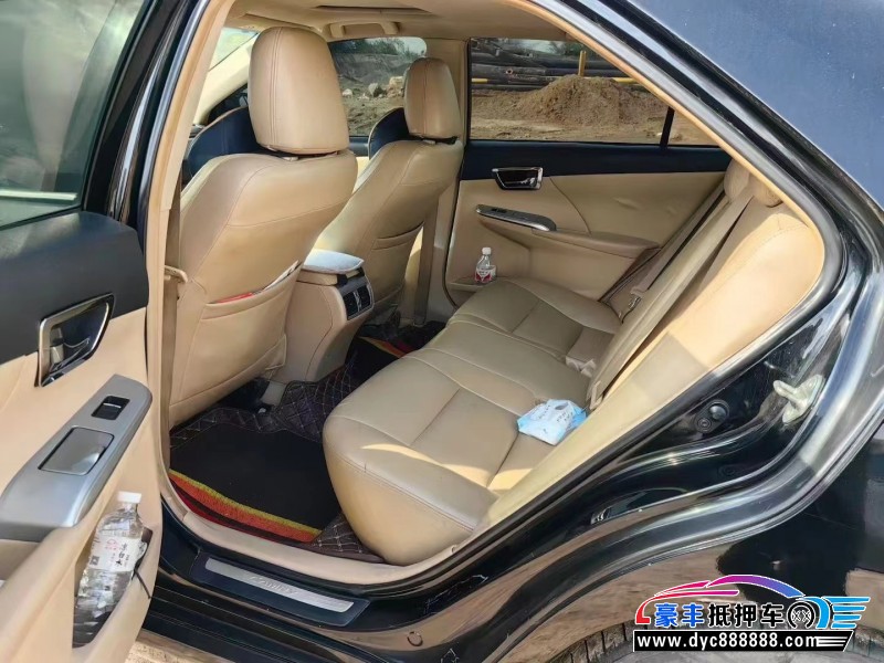 12年丰田凯美瑞轿车抵押车出售