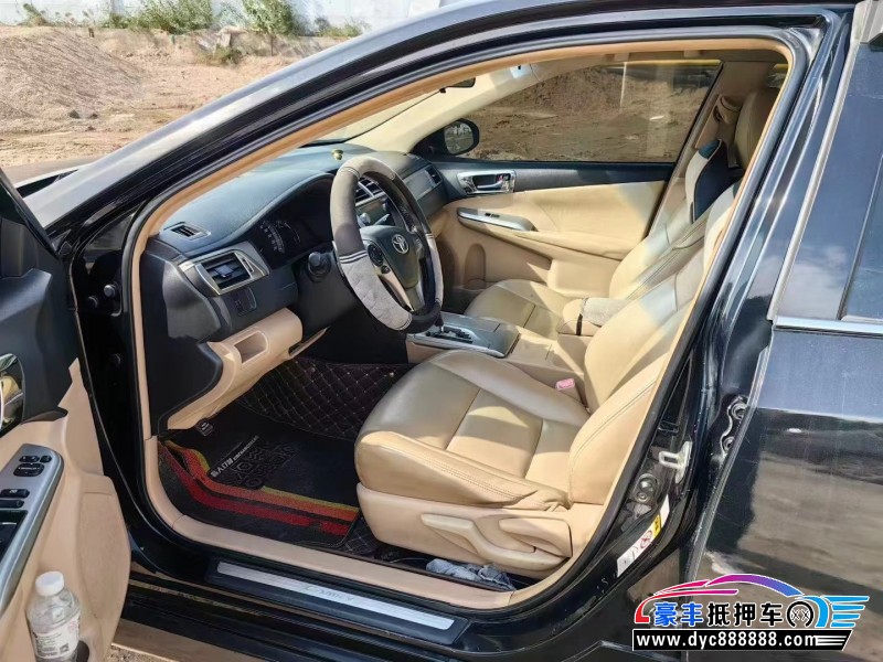 12年丰田凯美瑞轿车抵押车出售