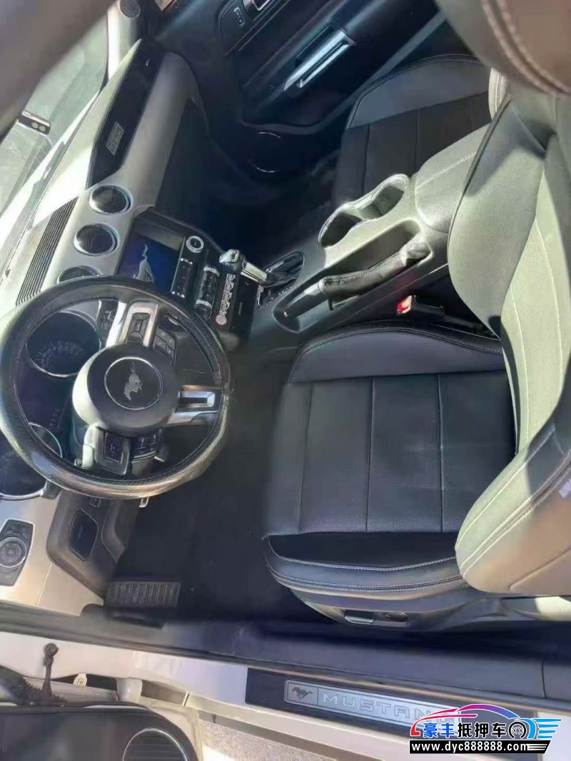 17年福特野马轿车抵押车出售