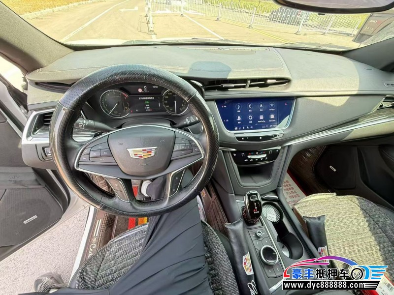 20年凯迪拉克XT5轿车抵押车出售