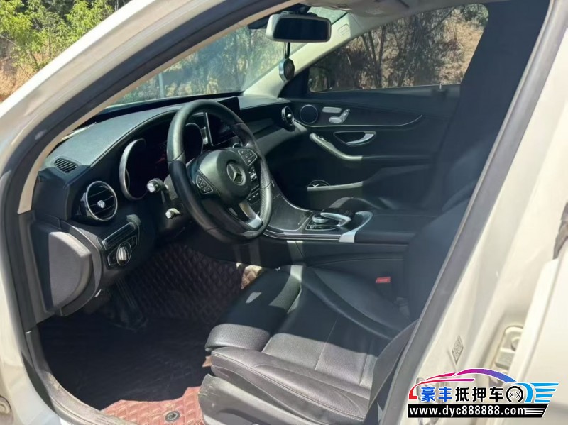 18年奔驰C轿车抵押车出售