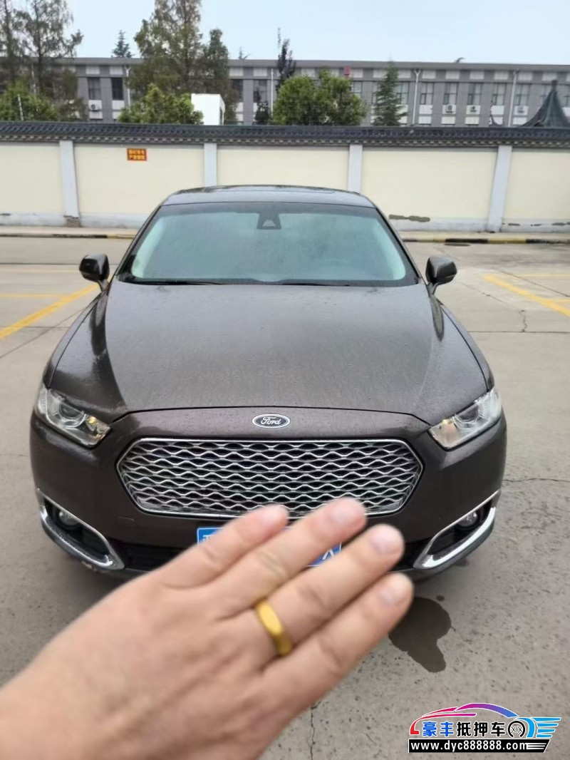 17年福特金牛座轿车抵押车出售