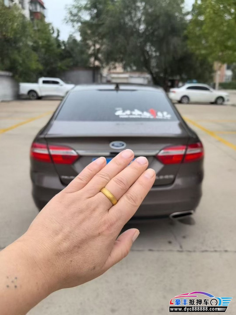 17年福特金牛座轿车抵押车出售