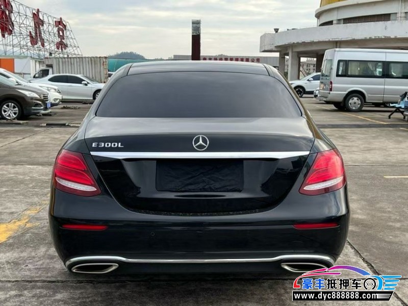 18年奔驰E轿车抵押车出售