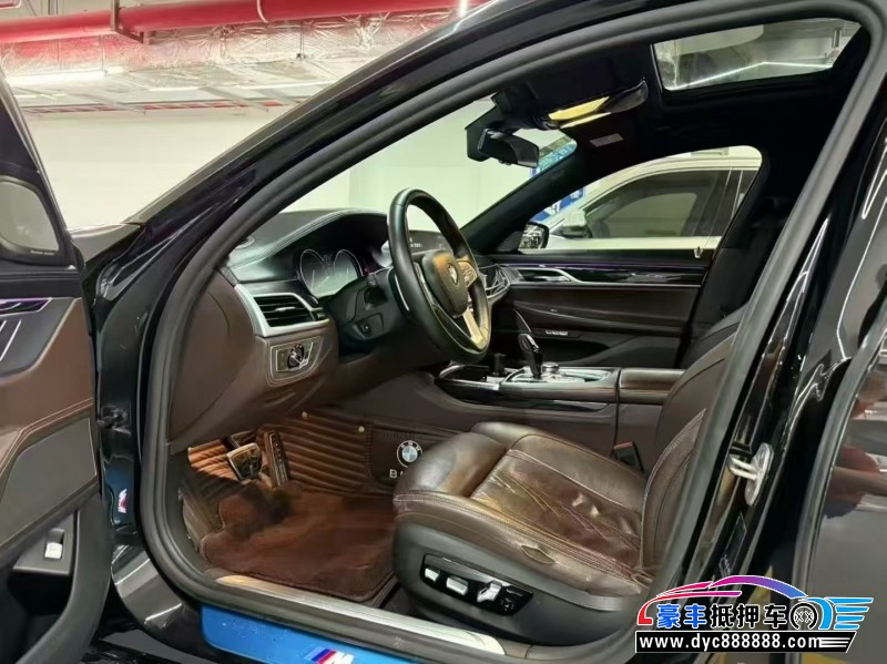 18年宝马7系轿车抵押车出售