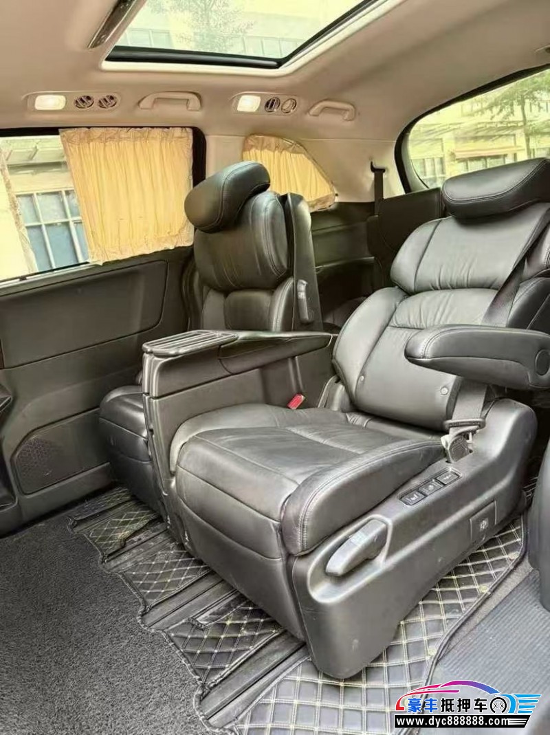 18年本田艾力绅轿车抵押车出售