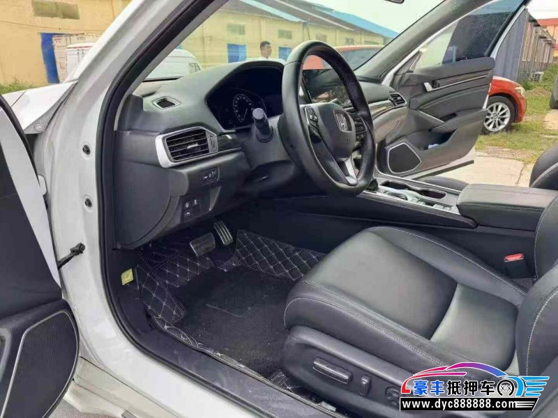 23年本田雅阁轿车抵押车出售