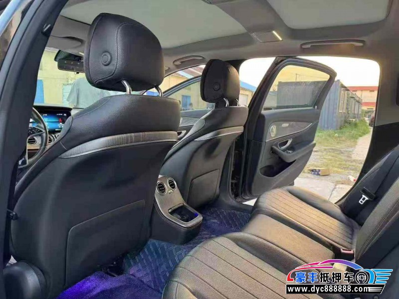 22年奔驰E轿车抵押车出售