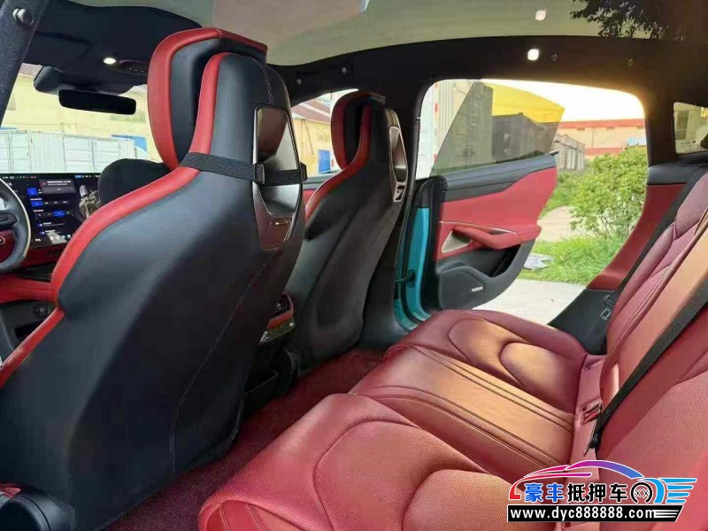 24年小米SU7轿车抵押车出售