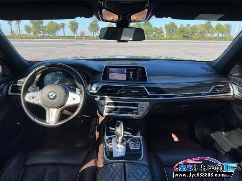 21年宝马7系轿车抵押车出售