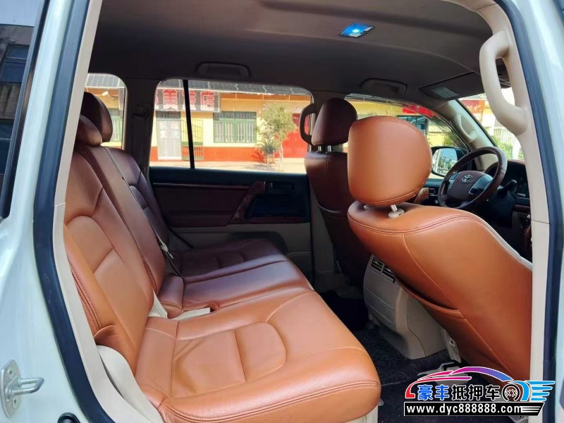 15年丰田兰德酷路泽（陆巡）轿车抵押车出售