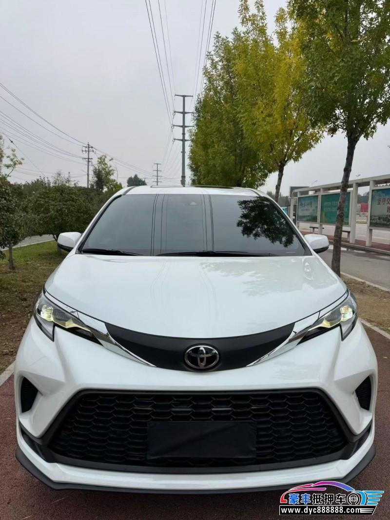 25年丰田格瑞维亚轿车抵押车出售