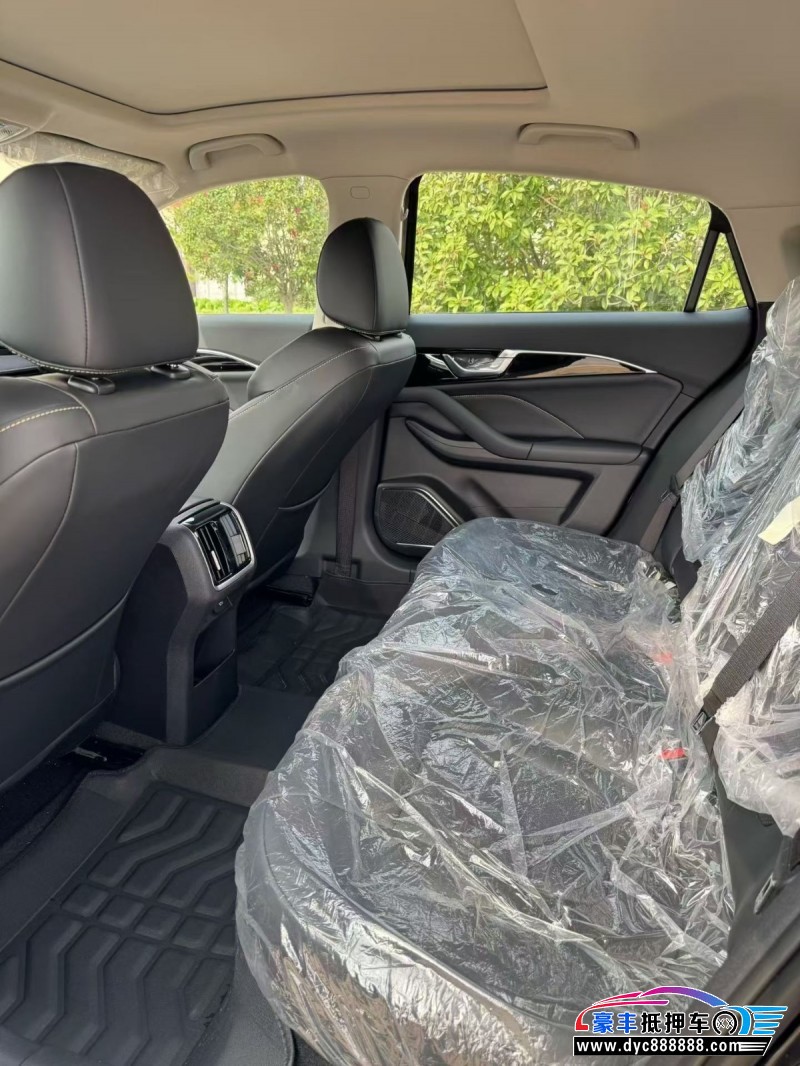 25年奔腾B70轿车抵押车出售