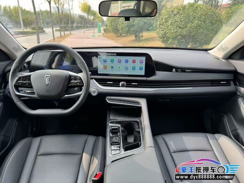 25年奔腾B70轿车抵押车出售