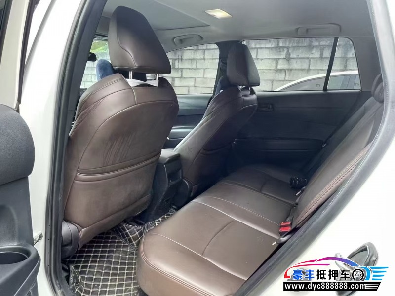 24年丰田锋兰达轿车抵押车出售