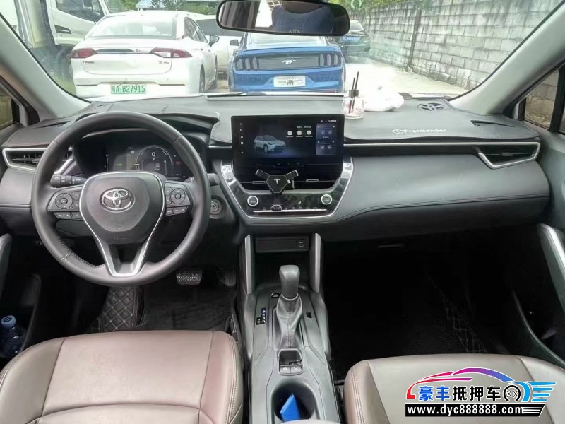 24年丰田锋兰达轿车抵押车出售