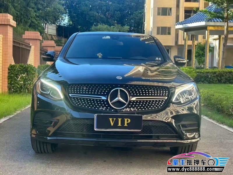 19年奔驰GLC轿车抵押车出售