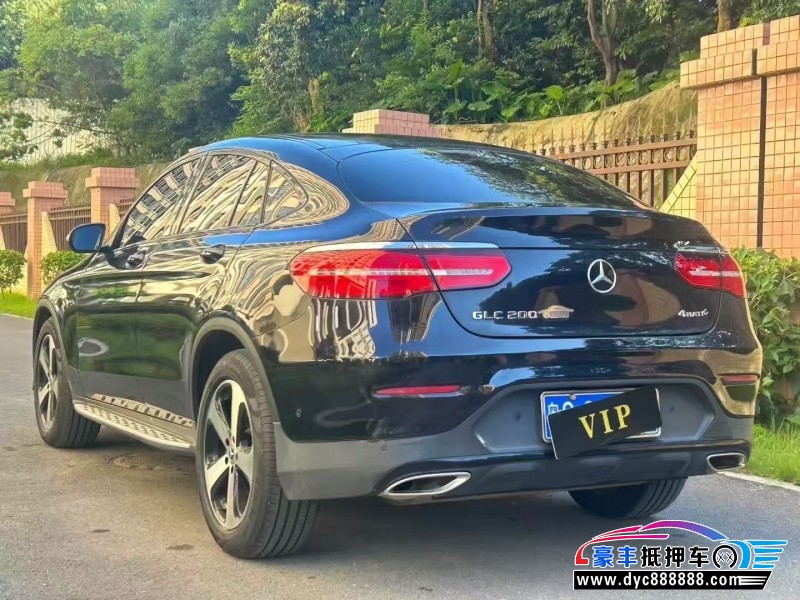 19年奔驰GLC轿车抵押车出售