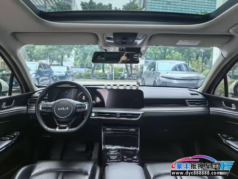 21年起亚K5轿车抵押车出售