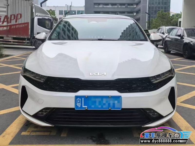 21年起亚K5轿车抵押车出售
