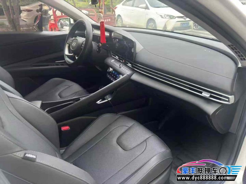 25年现代伊兰特轿车抵押车出售