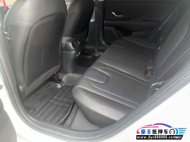 25年现代伊兰特轿车抵押车出售