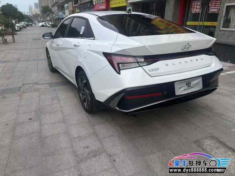 25年现代伊兰特轿车抵押车出售