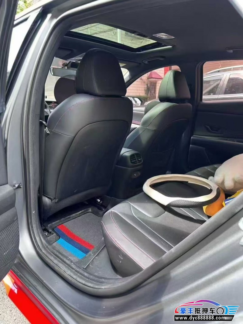 23年现代伊兰特轿车抵押车出售