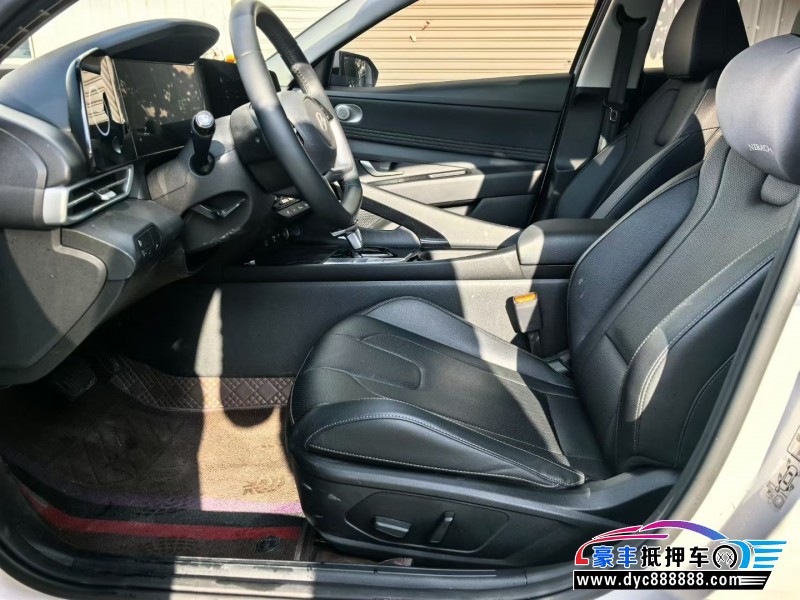 25年现代伊兰特轿车抵押车出售